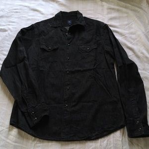 Gap shirt